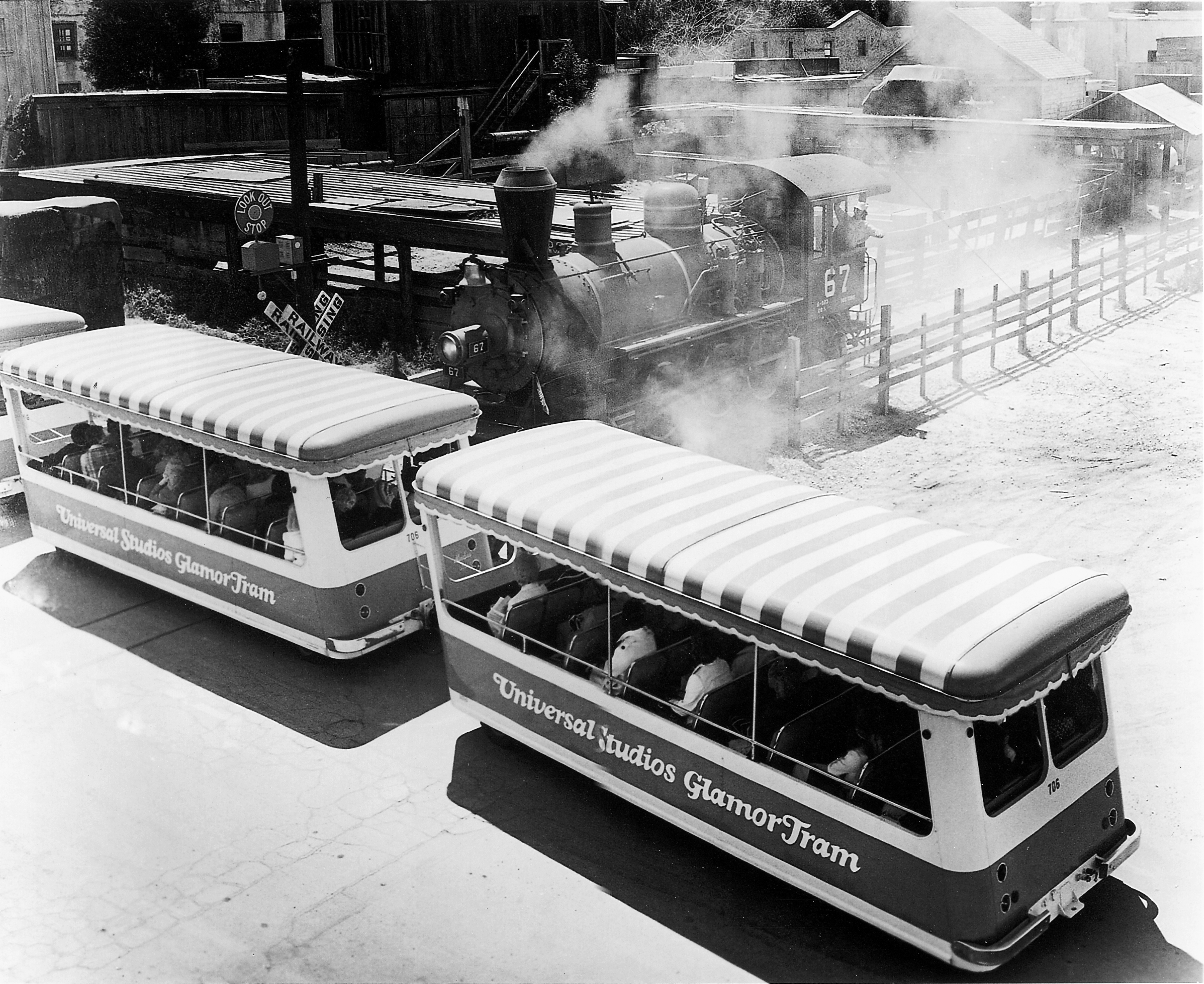 Universal Studios Hollywood Reissues Iconic Glamor Trams As World